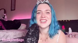 Princess gets her asshole gapped by a massive toy on the Fuck Machine