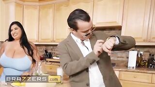 Big booty babes Sofia Rose and Ms London sharing a big double-ended dildo