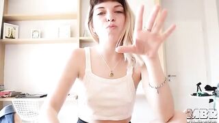 Does cock size really matter? Find out in this hot tutorial with a pornstar