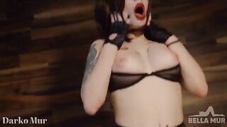 Moxxi from Borderlands gets her pussy railed by a huge cock