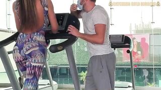 Colombian girl with a bubble ass was picked up at the gym for sex