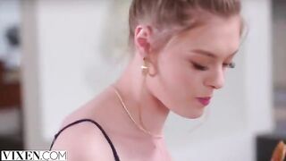 A girl called Amber, a vixen from a renowned channel, invited a stranger over
