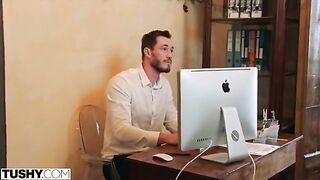 A girl realized her anal fantasies with her hot coworker