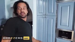 Cheat wife Phoenix Marie gets her juicy ass smashed by a friend
