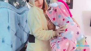 A trio with a pregnant woman of 6 months, who loves to eat great cocks