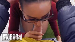 Nerdy Jordi fucks hot babe Andreina DeLuxe for money