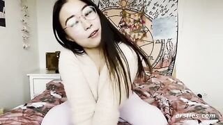 A young and extremely happy Chinese girl made a masturbation video for us