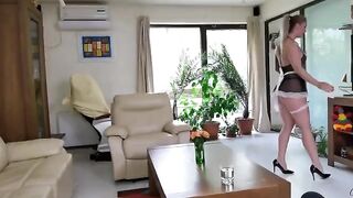 Hot and horny maid Wet Kelly gets her asshole gapped