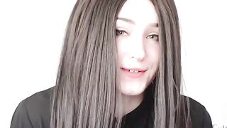 A girl from Samsung helps a guy to change the phone system