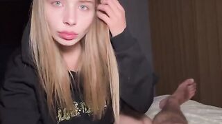 IT lady also likes to suck, as Californiababe does