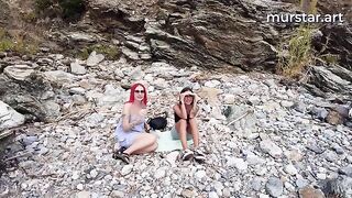 Bloggers easily find stupid whores to fuck in the street