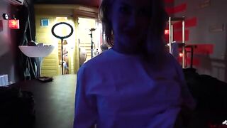 Behind the scene with Wet Kelly - Masturbating while actors play