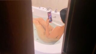 My stepsister is very naughty, I saw her naked in the Jacuzzi and we had sex