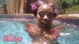 Petite beauty Elsie shakes big ass while swimming naked in the pool