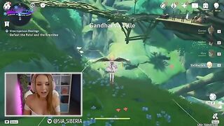 The streamer woman plays a role, simulating sex in the Genshin Impact setting