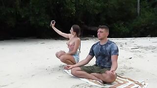 Beach meditation with a hot chick, Kriss Kiss, and her deepthroat blowjob skills