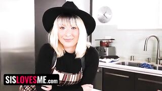 Step Sis Jessie Saint gets her pussy filled with love potion and cum