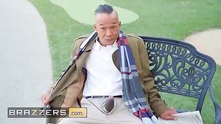 Guy flashes his cock in the park, stunning Ebony Mystique, who’s hungry as hell