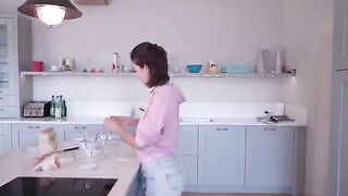 I cooked and undressed at a friend's house, it all started there