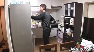 Skinny Japanese babe Amina Kiuchi gets her pussy creampied