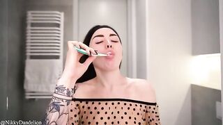 Woke up with a stranger in bed and got fucked hard with cum in pussy