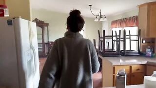 A pregnant girl tried to get a better housing deal