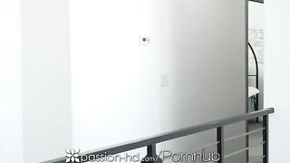Nice blondie Blake Blossom gets fucked and facialed