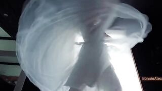 The bride accidentally found a dress and had an intimate moment with her boyfriend