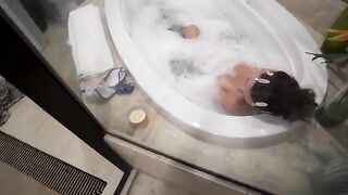 Stepbrother got a great idea to share bathroom with sexy babe