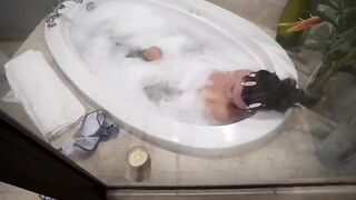 Stepbrother got a great idea to share bathroom with sexy babe