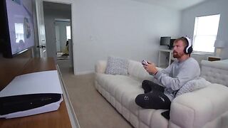 The cheating wife gets fucked by a painter’s big dick