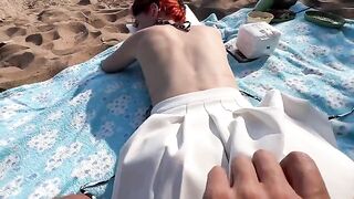 A couple enjoys a kebab and has sex on the public beach