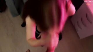 A roomie was seduced by a photo of feet and mini skirt