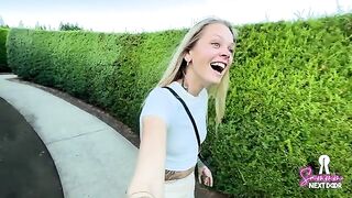 Petite babe SammmNextDoor gets lost in the moment on a date night