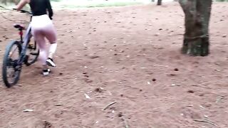 A beautiful girl and I have sex right in the middle of nature