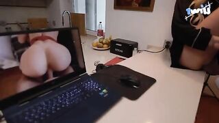 Fix my laptop and I'll give you my pink pussy!