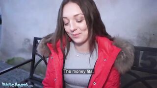 The guy quickly fucked the charming brunette Isabella de Laa in public