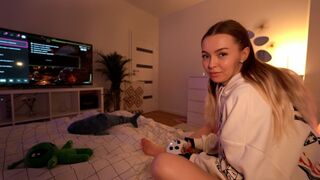 A girl played a little with her boyfriend, then she got fucked