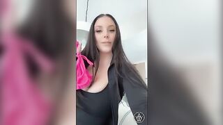 I caught a girl cheating in the hotel and fucked her hard
