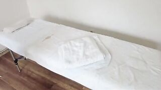 A pervert masseur took advantage of a girl’s relaxation technique with her husband waiting outside