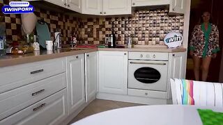 Fella fucked in the kitchen the sexy stepmom of his best friend