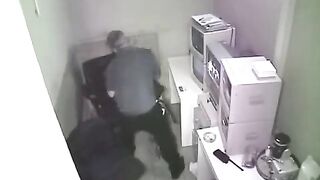 The camera is hiding and captures sex in the office