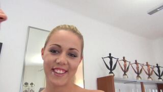 The whore got a new dress for deep blowjob money