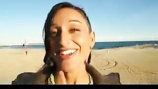 Juicy nigersh bounces on a guy’s dick with her cheek