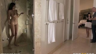 The pretty girl was fucked by a rude guy in the bedroom on TK Tube