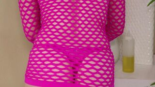 The masseur fucked a blondie and made her cum hard