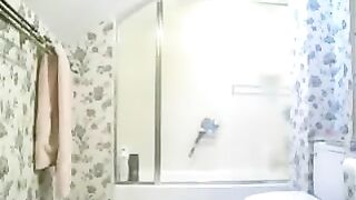 I fixed a hidden camera in the toilet and got some intimate footage