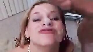 Guy made cumshot right on the girl’s face with sperm