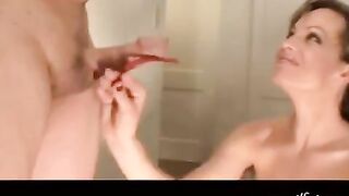 The girl with a beautiful breast gets a powerful cumshot on her tits