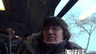 Babe fucked in her ass right on the bus, no hesitation